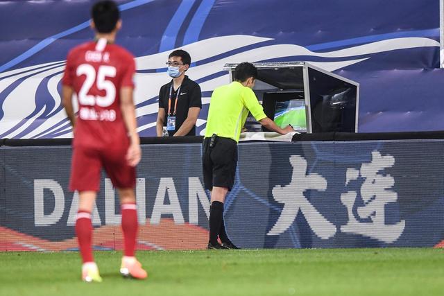 张镇麟和赵睿为何无缘男篮？CBA名记分析，道出2个原因